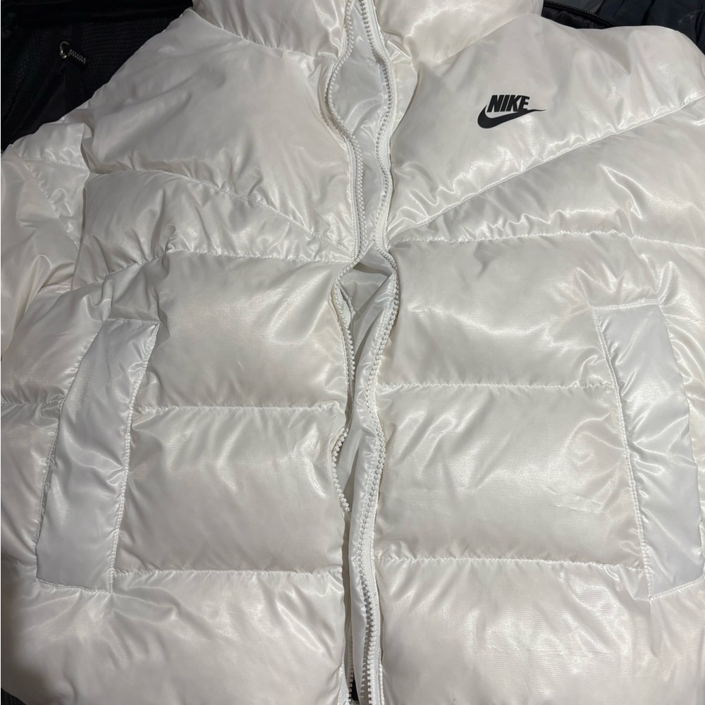 Women’s Thermal-Fit puffer crop jacket